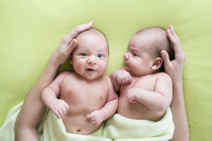 things to know about breastfeeding twins