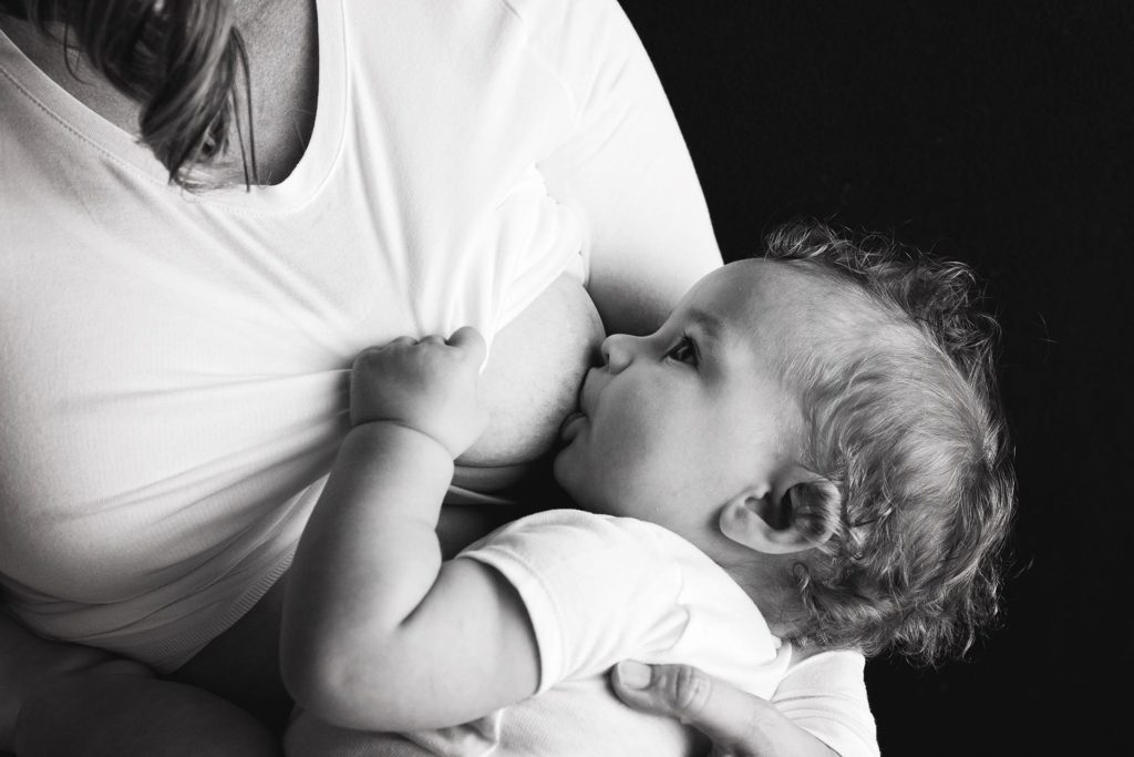 slowly weaning breastfeeding
